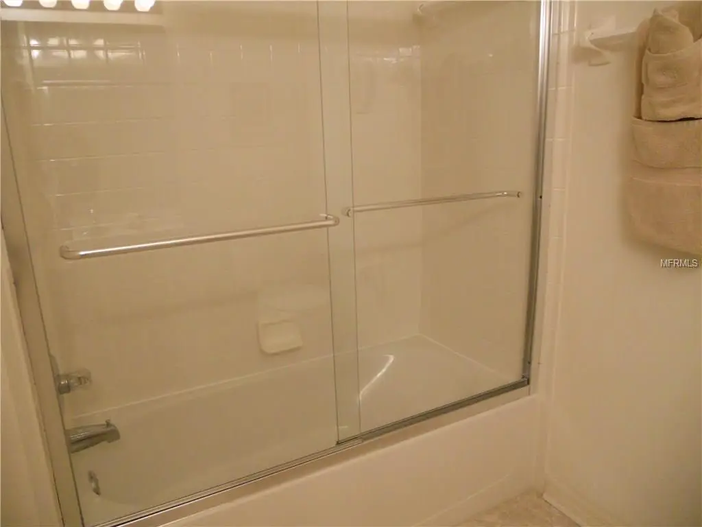 7911  WHITEBRIDGE GLN ,UNIVERSITY PARK,34201