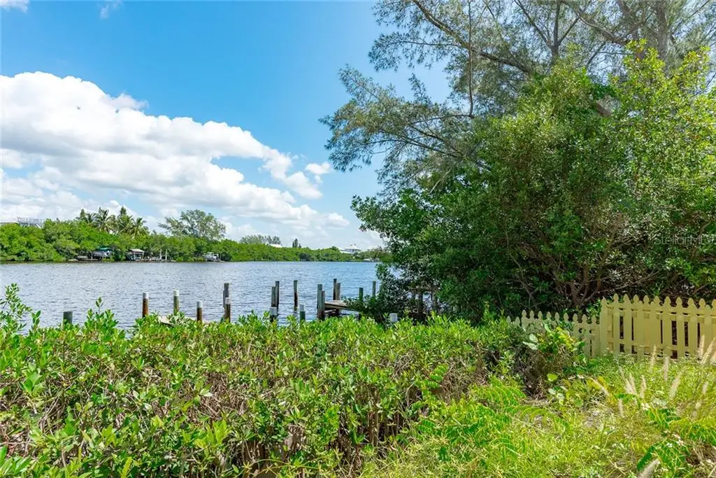 5241 ALPACA DR,WEEKI WACHEE,34607